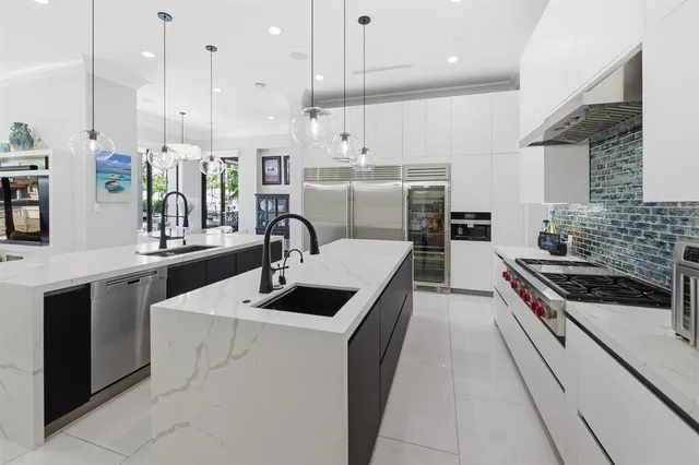 $9,900,000 | 720 Isle Of Palms Drive, Fort Lauderdale, FL 33301