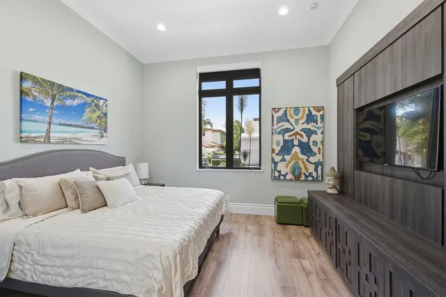 $9,900,000 | 720 Isle Of Palms Drive, Fort Lauderdale, FL 33301