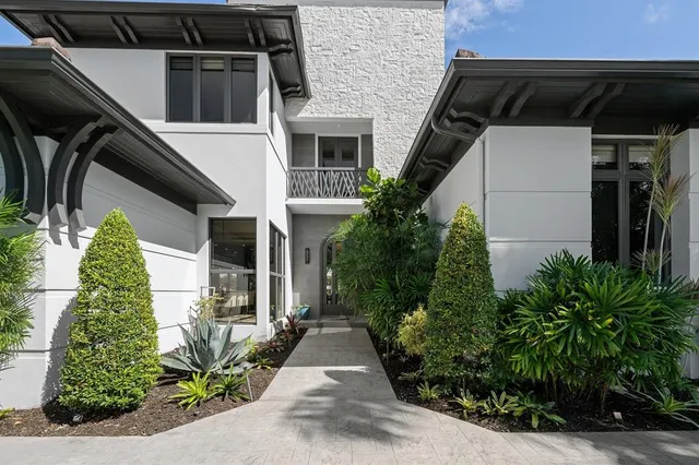 $9,900,000 | 720 Isle Of Palms Drive, Fort Lauderdale, FL 33301