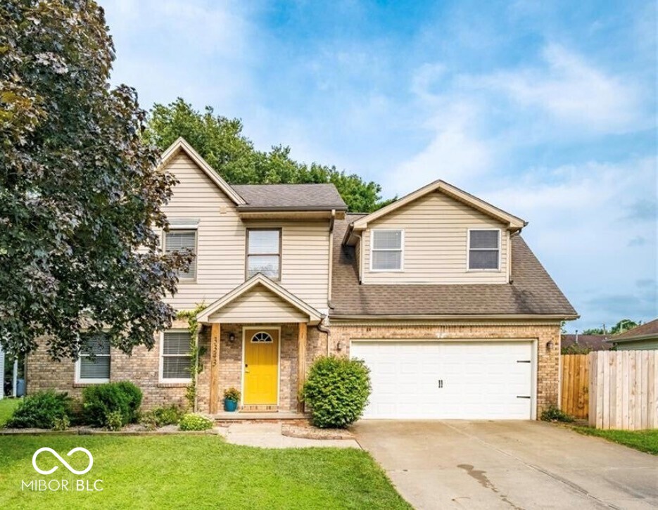 3343 Old Field Lane Columbus, IN 47203 - Photo 1 of 2