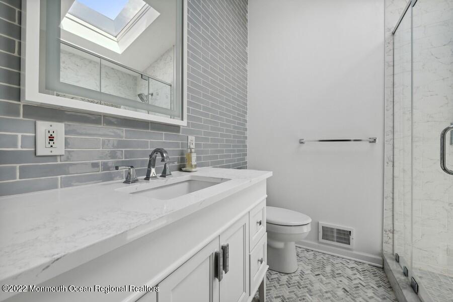 25 Green Hills Road East Brunswick, NJ 08816 - Photo 30 of 50 27_25GreenHills_2032_LowRes