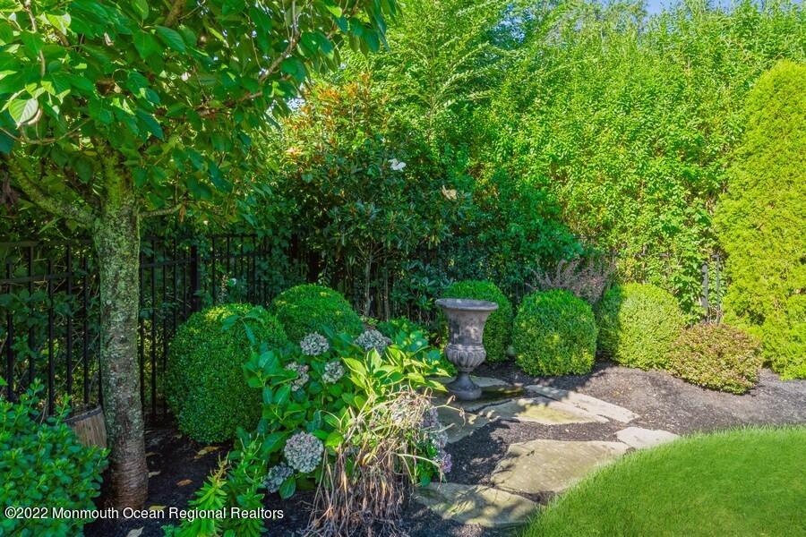 25 Green Hills Road East Brunswick, NJ 08816 - Photo 37 of 50 09_25GreenHillsRd_2012_LowRes
