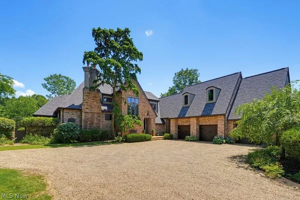 $2,160,000 | 135 West Hines Hill Road, Hudson, OH 44236