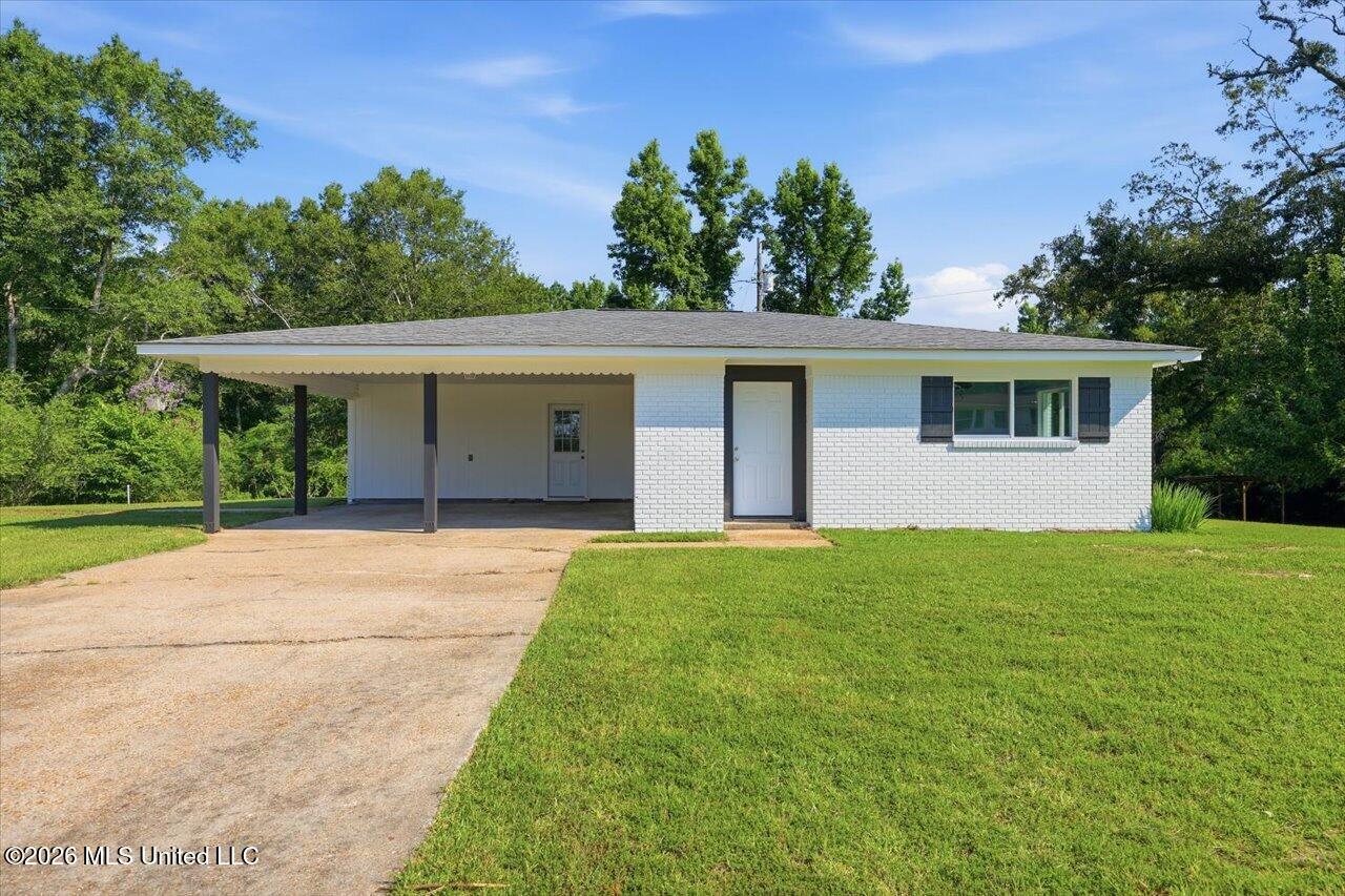 1628 Dry Creek Road Magee, MS 39111 - Photo 1 of 16 01-1628 Dry Creek Rd _ Hometoursms.com