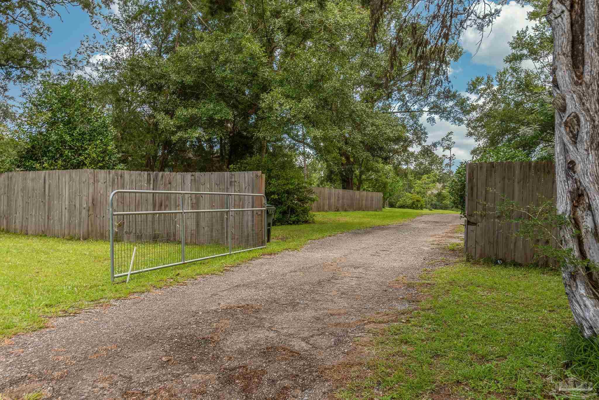 621 Jacks Branch Road Cantonment, FL 32533 - Photo 34 of 36