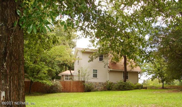 4368 Banks Road Middleburg, FL 32068 - Photo 20 of 25 Side Yard