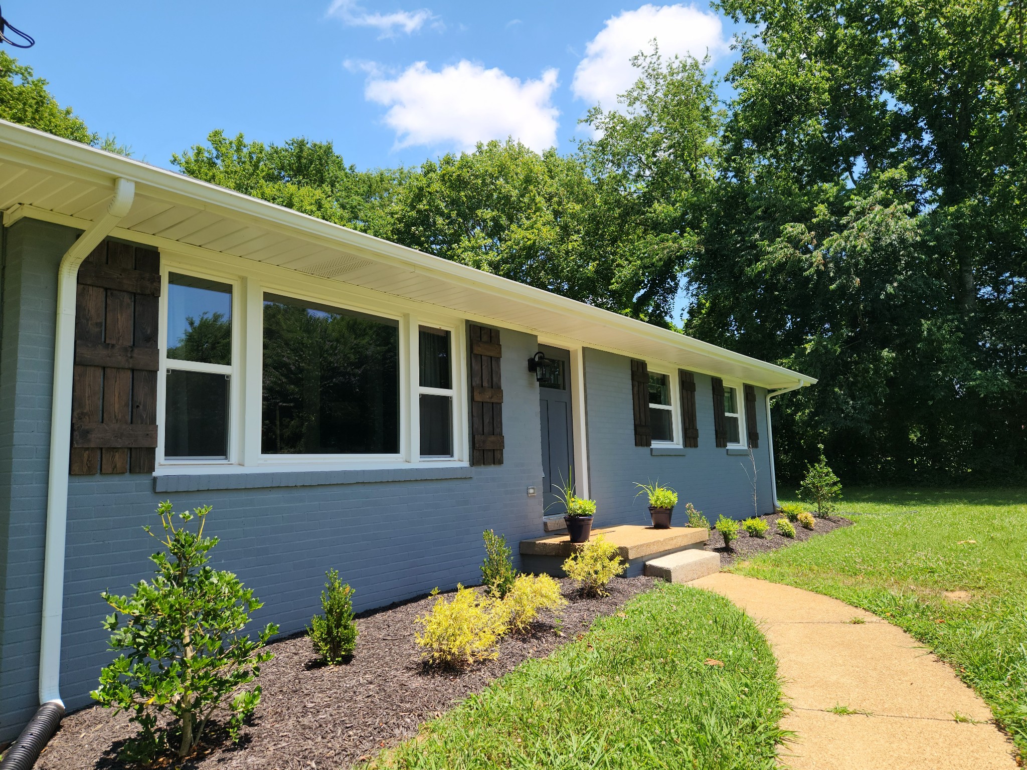 979 Old Mack Road Clarksville, TN 37040 - Photo 1 of 62 Gallery Image 1