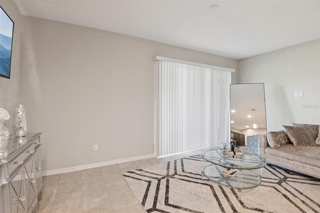 7046 Towne Lake Road Riverview, FL 33578 - Photo 18 of 47 a view of a livingroom with furniture