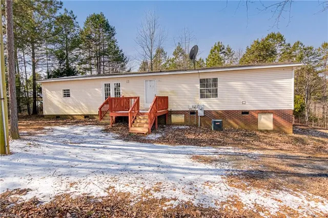 $199,800 | 367 Wedgewood Drive, Lexington, NC 27292