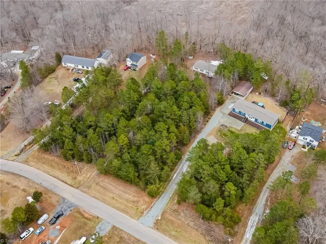 $199,800 | 367 Wedgewood Drive, Lexington, NC 27292