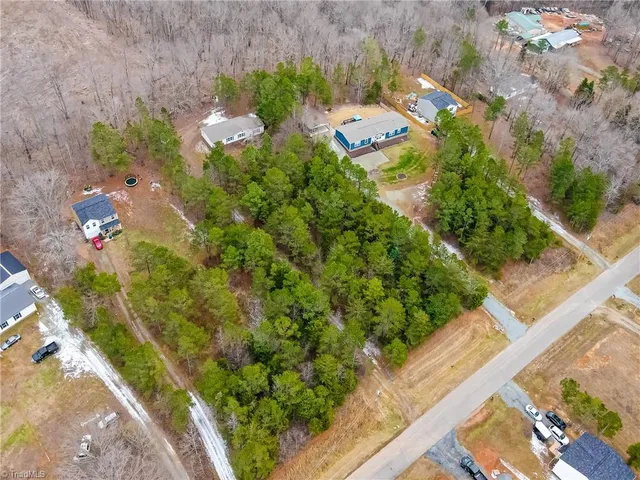 $199,800 | 367 Wedgewood Drive, Lexington, NC 27292