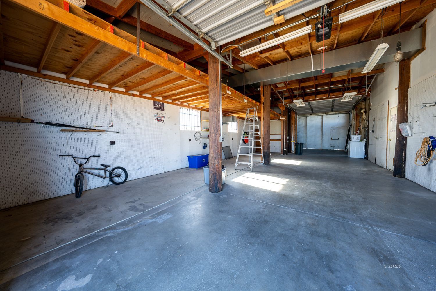 209 South Brady Street Ridgecrest, CA 93555 - Photo 33 of 46 Gallery Image 33