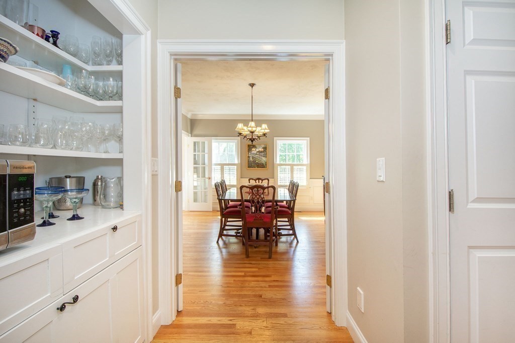 10 Sanctuary Pond Road Cohasset, MA 02025 - Photo 11 of 31