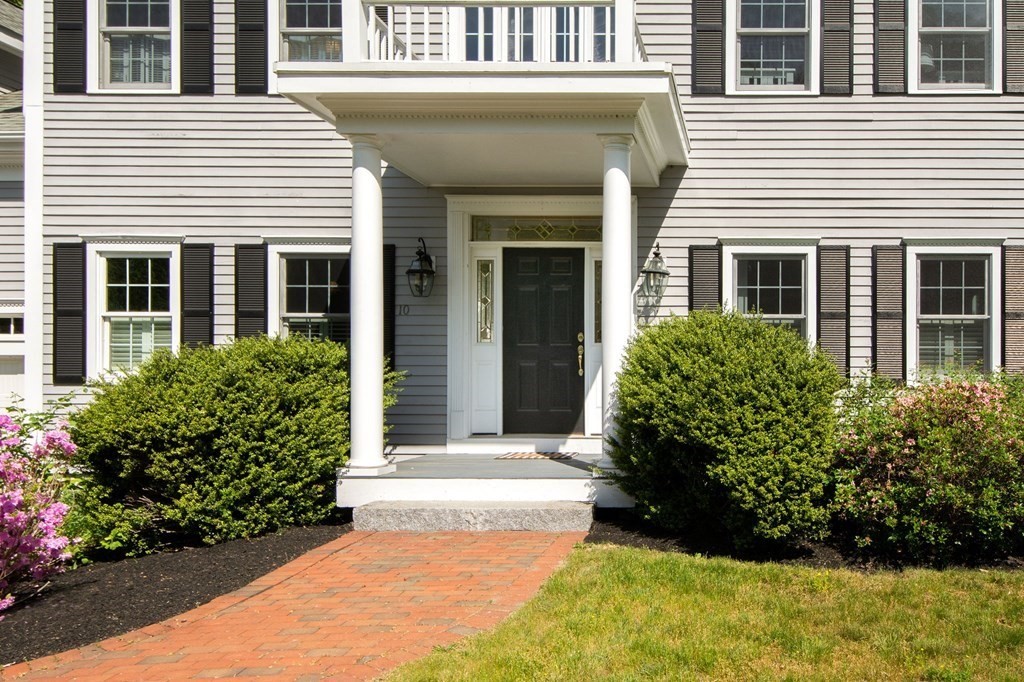 10 Sanctuary Pond Road Cohasset, MA 02025 - Photo 2 of 31