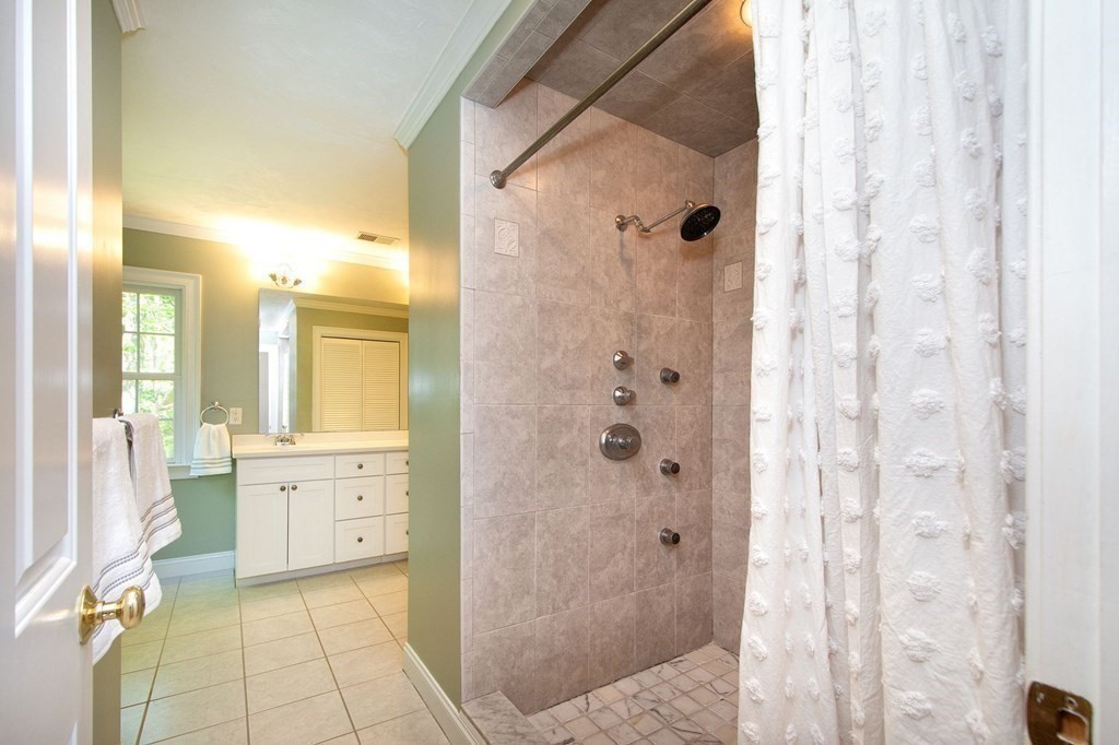 10 Sanctuary Pond Road Cohasset, MA 02025 - Photo 24 of 31