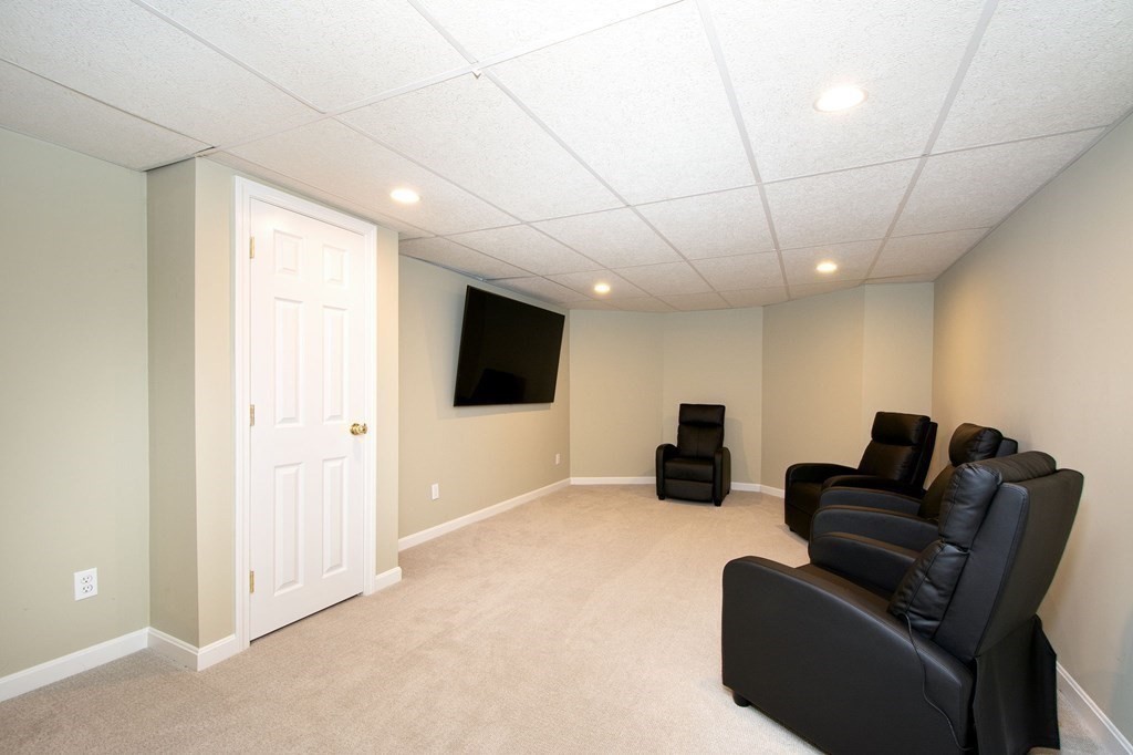 10 Sanctuary Pond Road Cohasset, MA 02025 - Photo 27 of 31