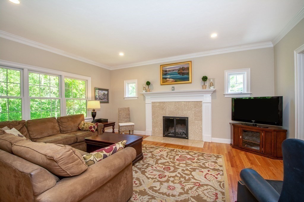 10 Sanctuary Pond Road Cohasset, MA 02025 - Photo 10 of 31