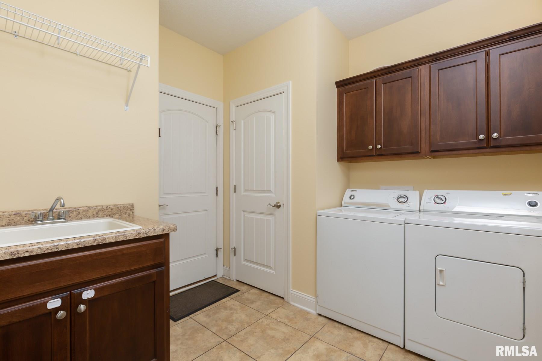 5766 Judge Road Bettendorf, IA 52722 - Photo 12 of 34 Gallery Image 12