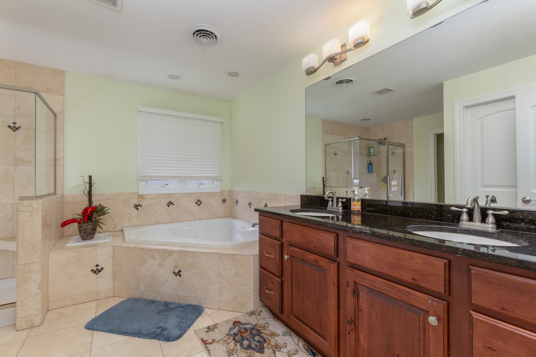 5766 Judge Road Bettendorf, IA 52722 - Photo 15 of 34 Gallery Image 15