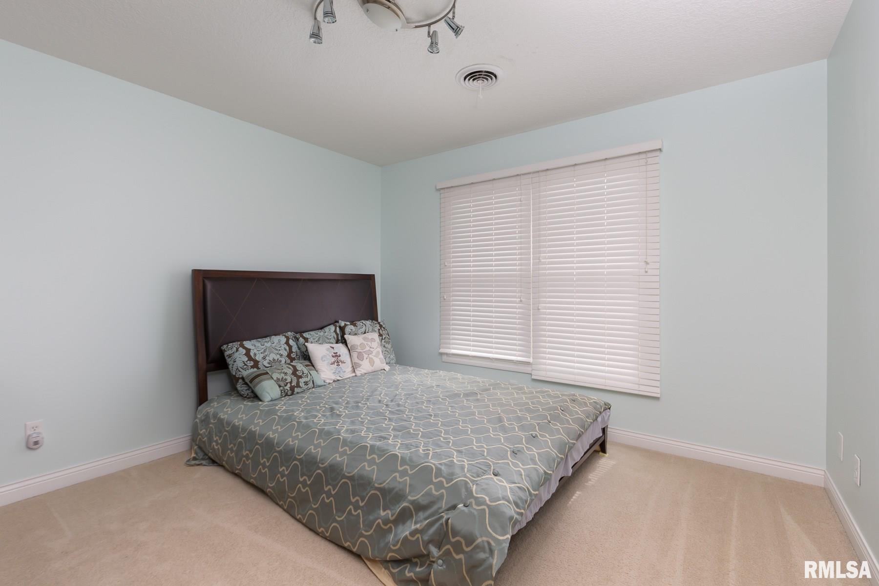5766 Judge Road Bettendorf, IA 52722 - Photo 17 of 34 Gallery Image 17