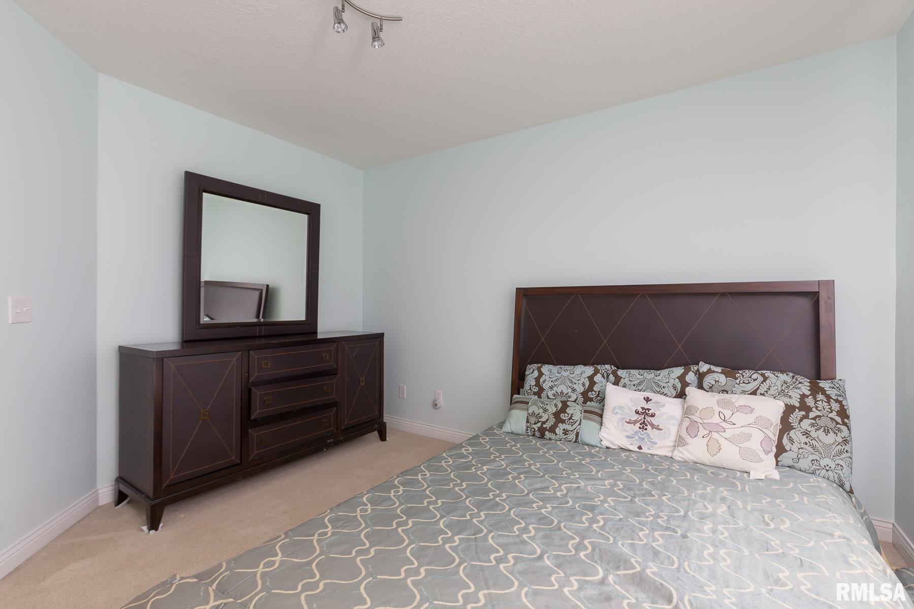 5766 Judge Road Bettendorf, IA 52722 - Photo 18 of 34 Gallery Image 18