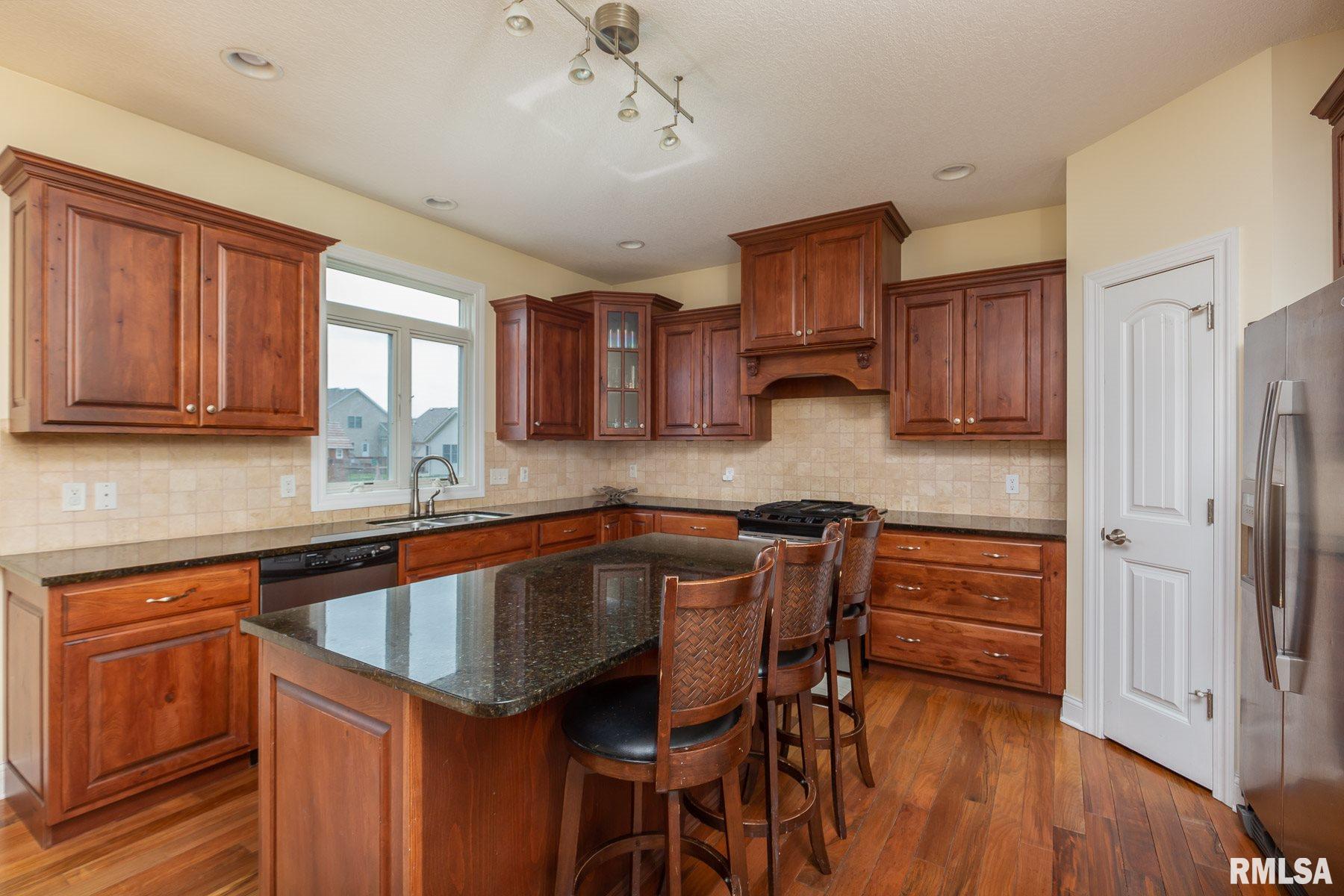 5766 Judge Road Bettendorf, IA 52722 - Photo 5 of 34 Gallery Image 5