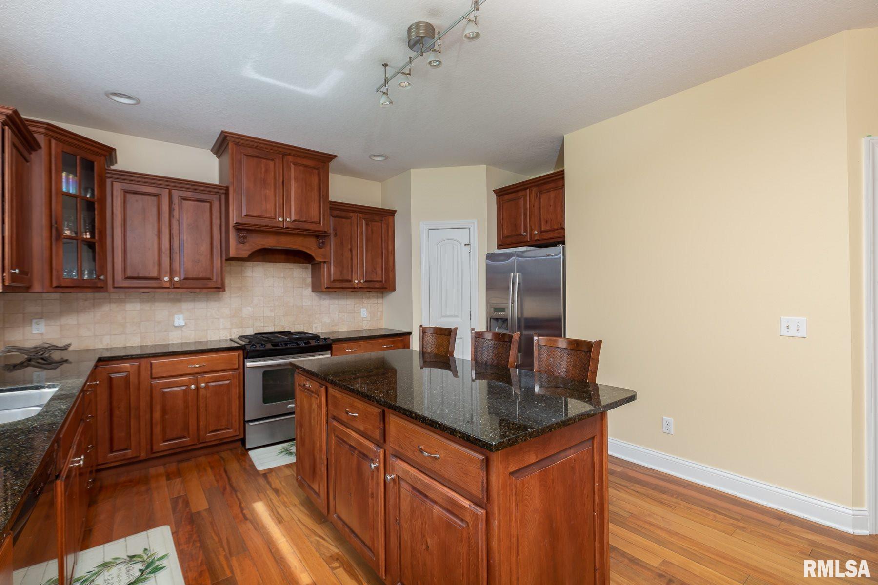 5766 Judge Road Bettendorf, IA 52722 - Photo 6 of 34 Gallery Image 6