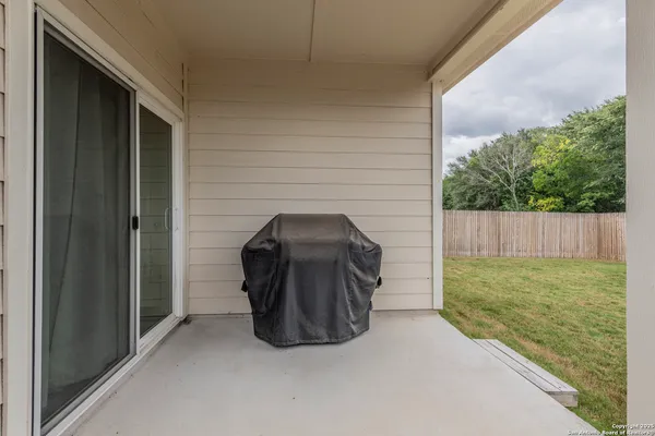 $1,695 | 5612 Pearl Meadow, Converse, TX 78109