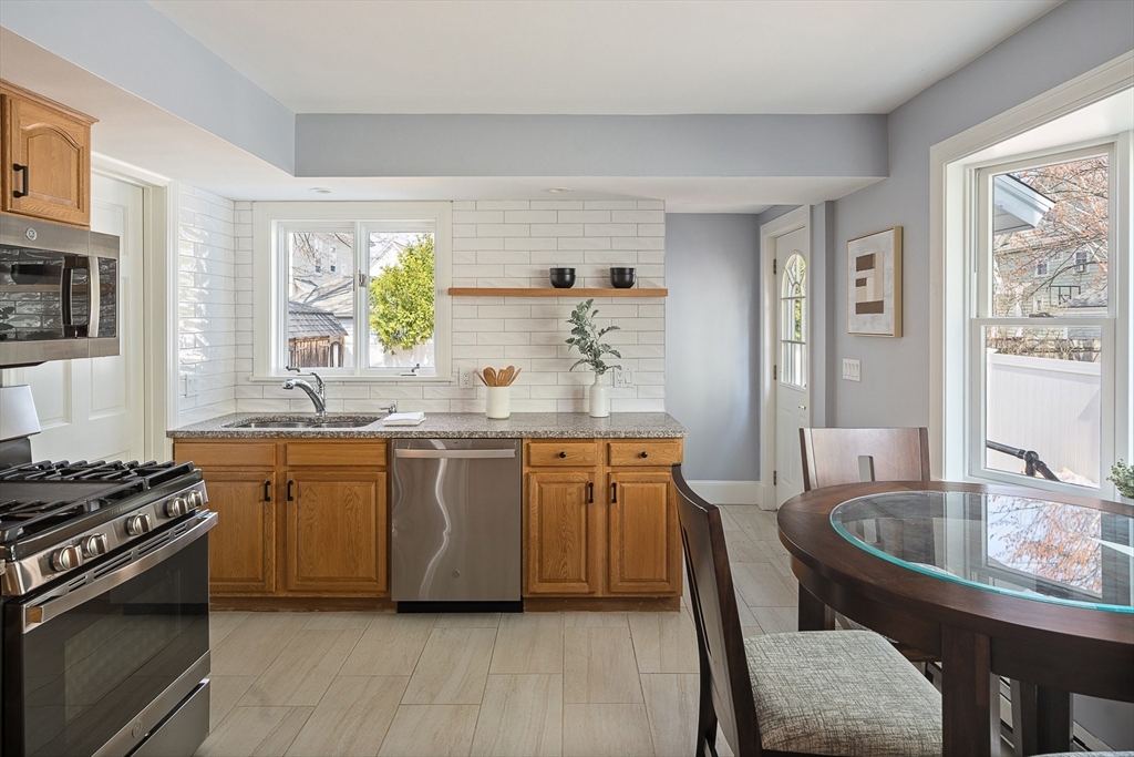 69 Capitol Street Watertown, MA 02472 - Photo 8 of 27