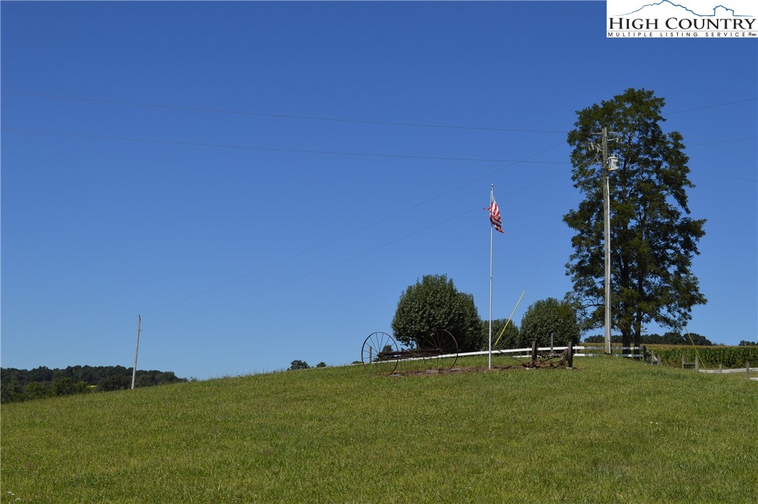 1828 Stratford Road Sparta, NC 28675 - Photo 5 of 44