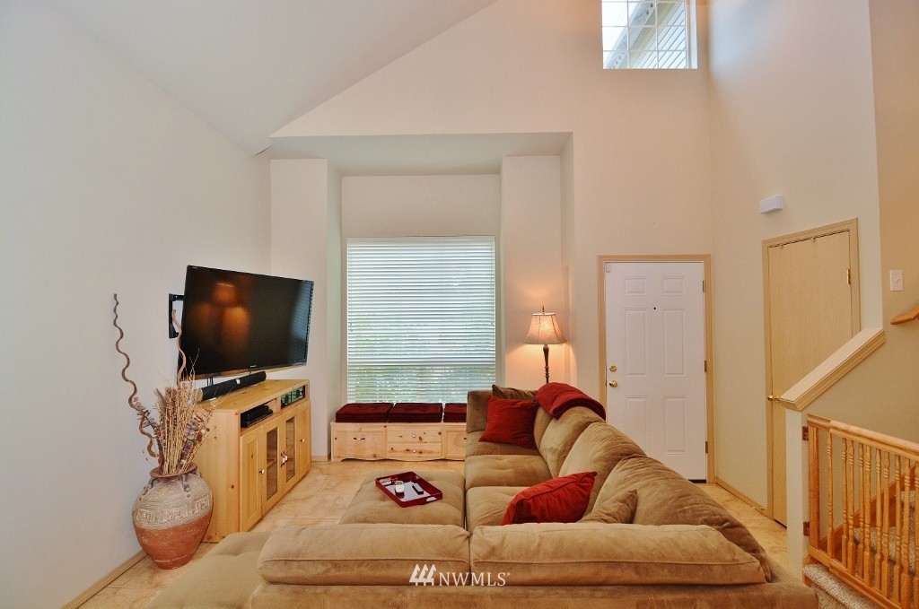 6000 Turley SE Loop Port Orchard, WA 98366 - Photo 3 of 18 Gallery Image 3