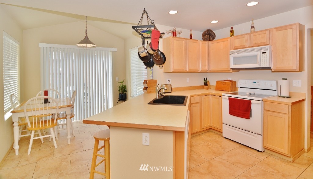 6000 Turley SE Loop Port Orchard, WA 98366 - Photo 5 of 18 Gallery Image 5
