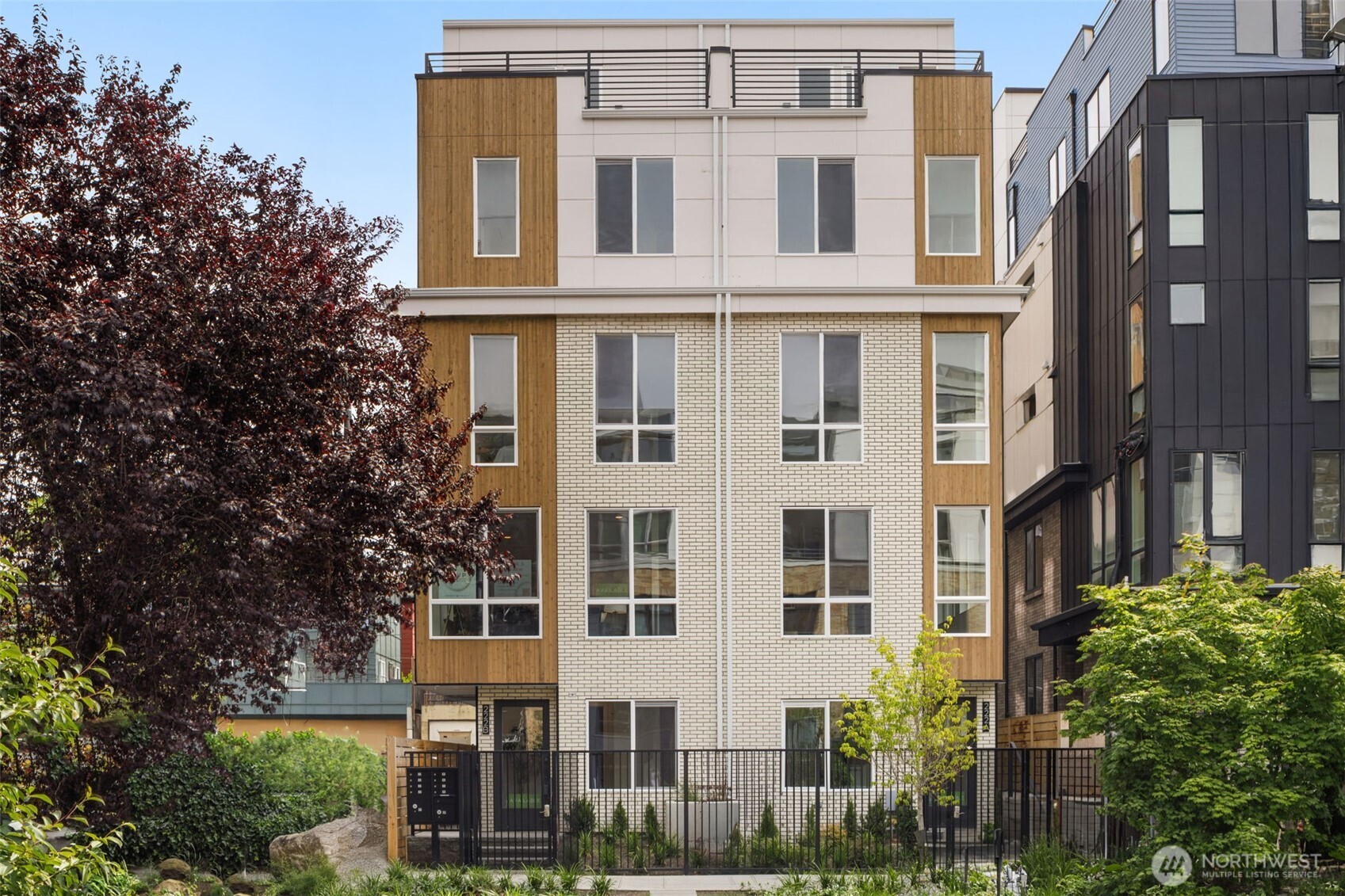 222 D 10th Avenue East Seattle, WA 98102 - Photo 25 of 26