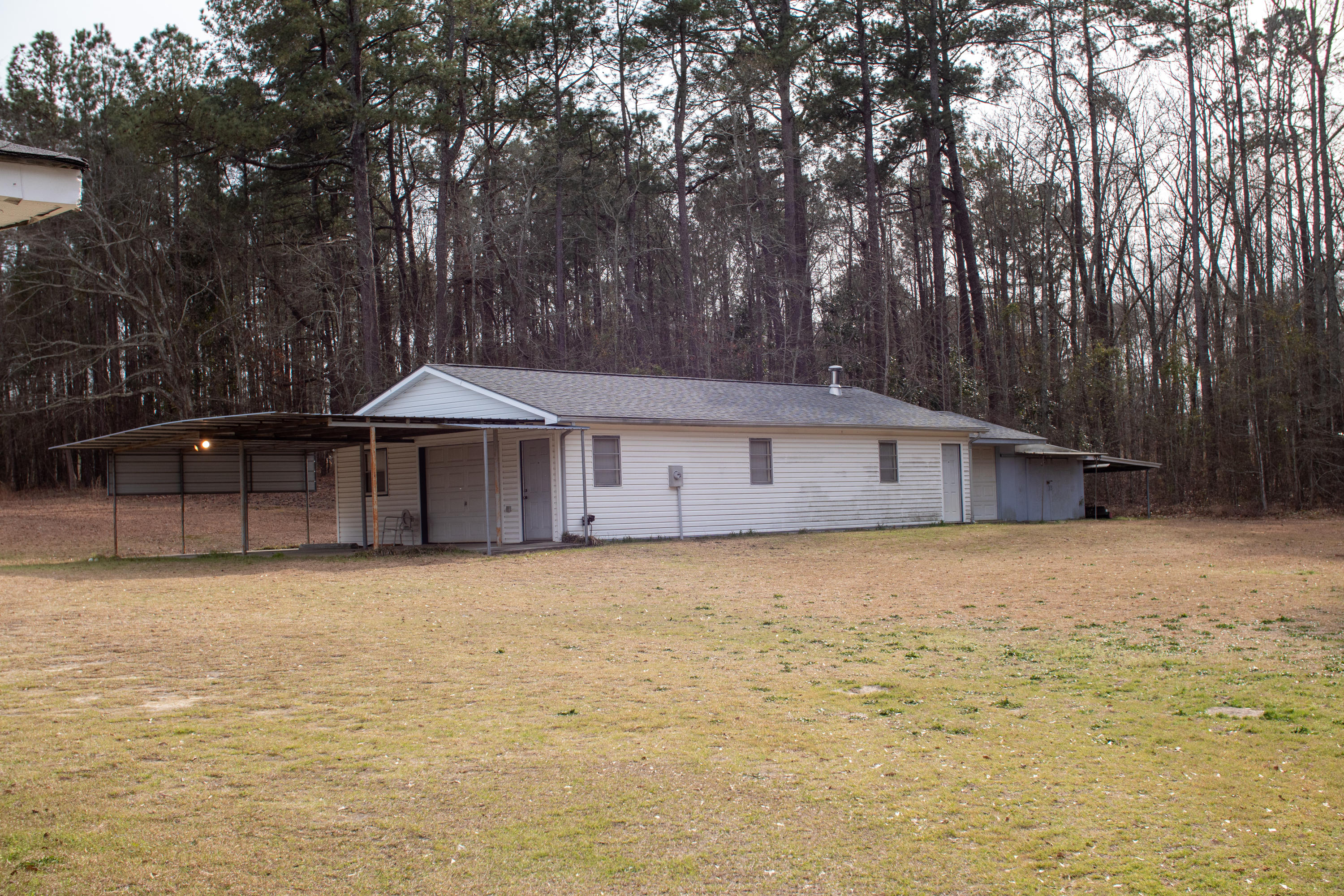 440 Airport Road Rockingham, NC 28379 - Photo 4 of 51 IMG_0901