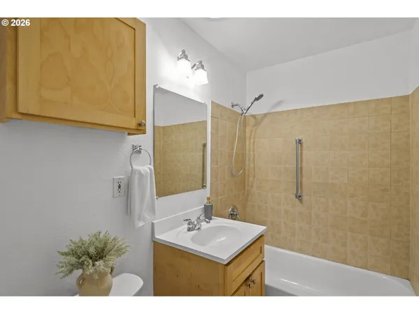 $199,000 | 7302 North New York Avenue, Portland, OR 97203