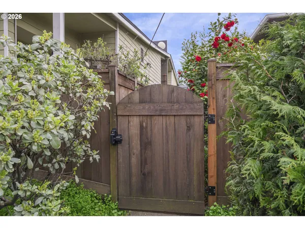 $199,000 | 7302 North New York Avenue, Portland, OR 97203