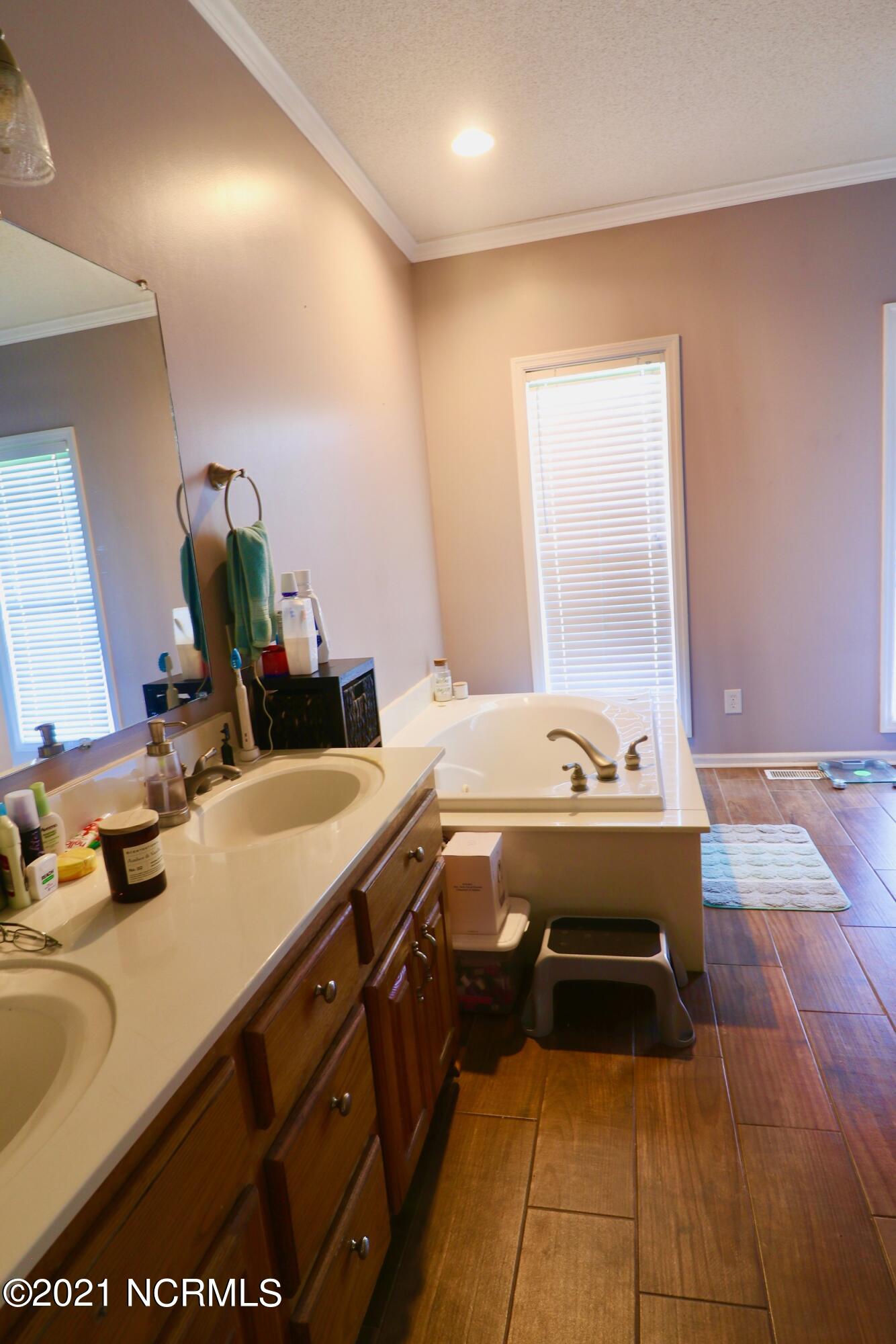 10268 Peacock Road Chadbourn, NC 28431 - Photo 17 of 27 masterbath