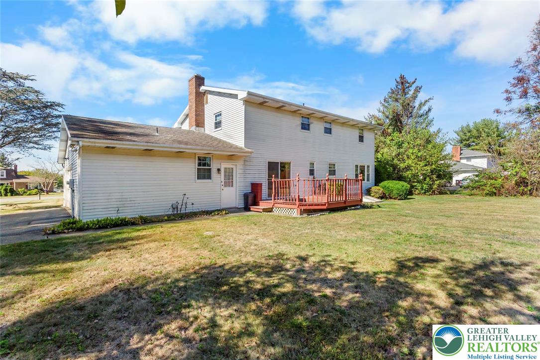 919 Breidinger Road Nazareth, PA 18064 - Photo 27 of 33 a backyard of a house with table and chairs