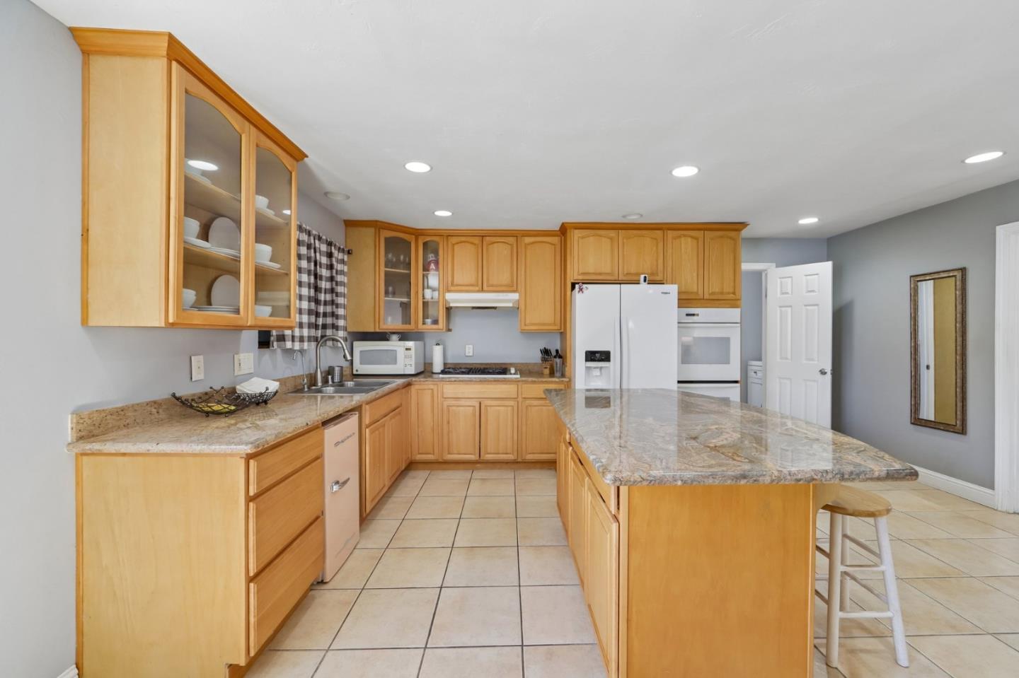 9 Hughes Road Watsonville, CA 95076 - Photo 16 of 45 Gallery Image 16