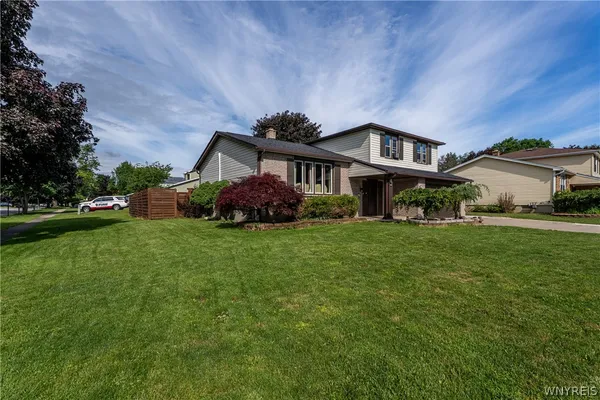 $295,000 | 12 Honorine Drive, Cheektowaga, NY 14043