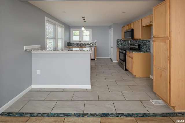 $175,000 | 3712 33rd Street, Moline, IL 61265