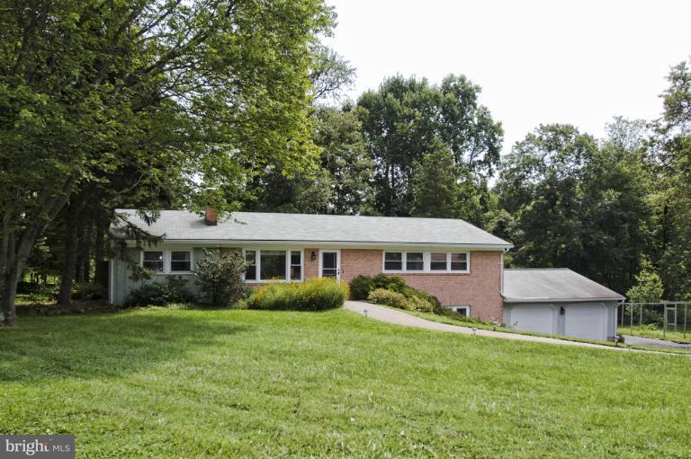 6801 Redberry Road Clarksville, MD 21029 - Photo 10 of 23 Exterior (Front)