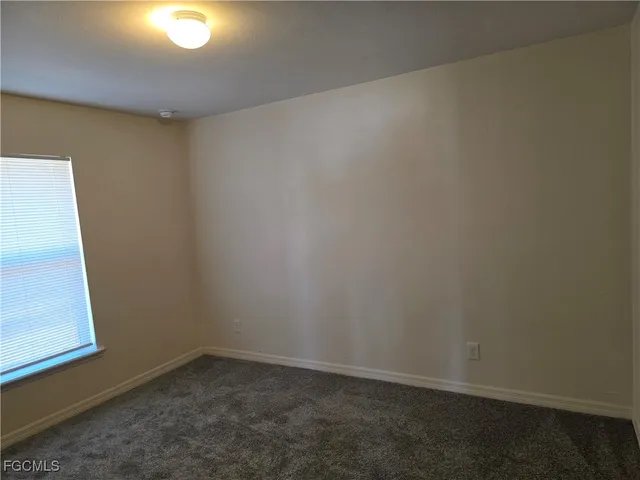 $1,700 | 5010 Dolphin Court, LaBelle, FL 33935