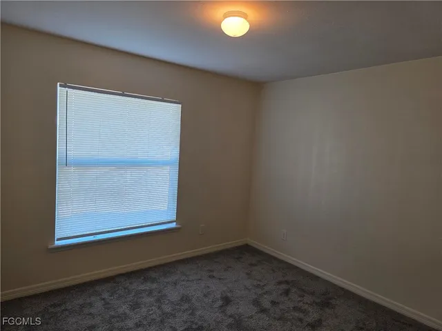 $1,700 | 5010 Dolphin Court, LaBelle, FL 33935