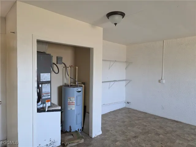 $1,700 | 5010 Dolphin Court, LaBelle, FL 33935