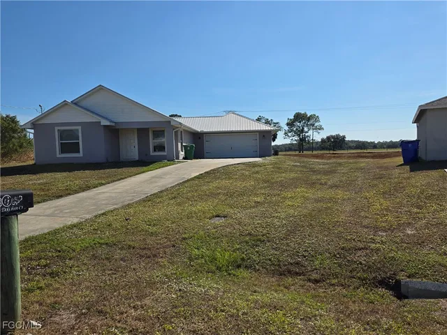 $1,700 | 5010 Dolphin Court, LaBelle, FL 33935