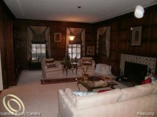 19597 Shrewsbury Road Detroit, MI 48221 - Photo 4 of 8 photos (3).jpg
