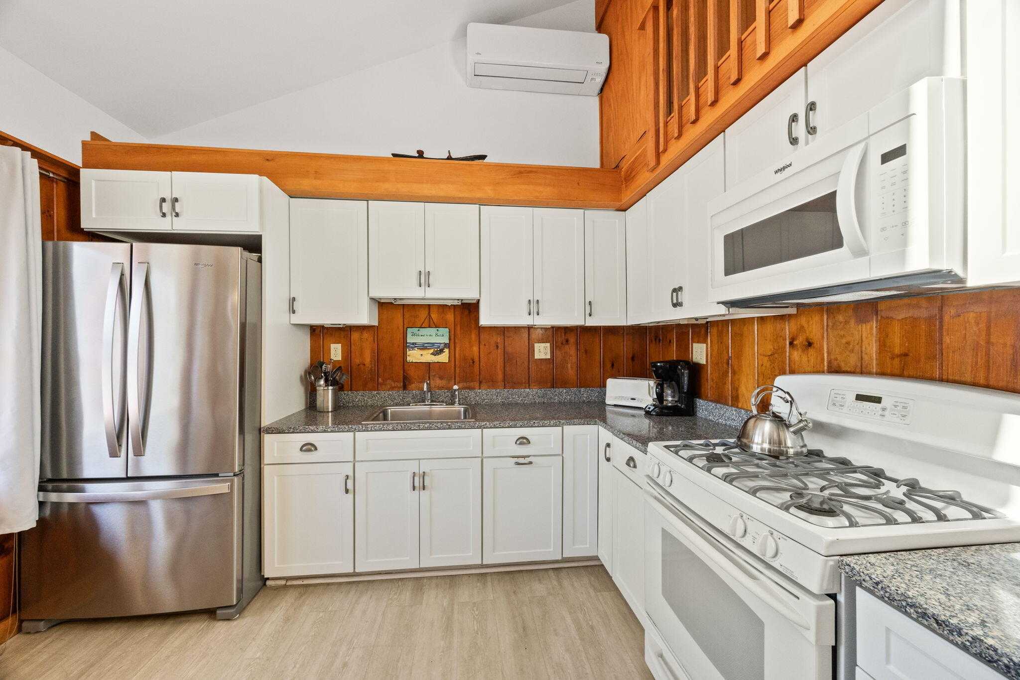 174 Shore Road, Unit 15 Truro, MA 02666 - Photo 8 of 32 17-web-or-mls-174-shore-rd