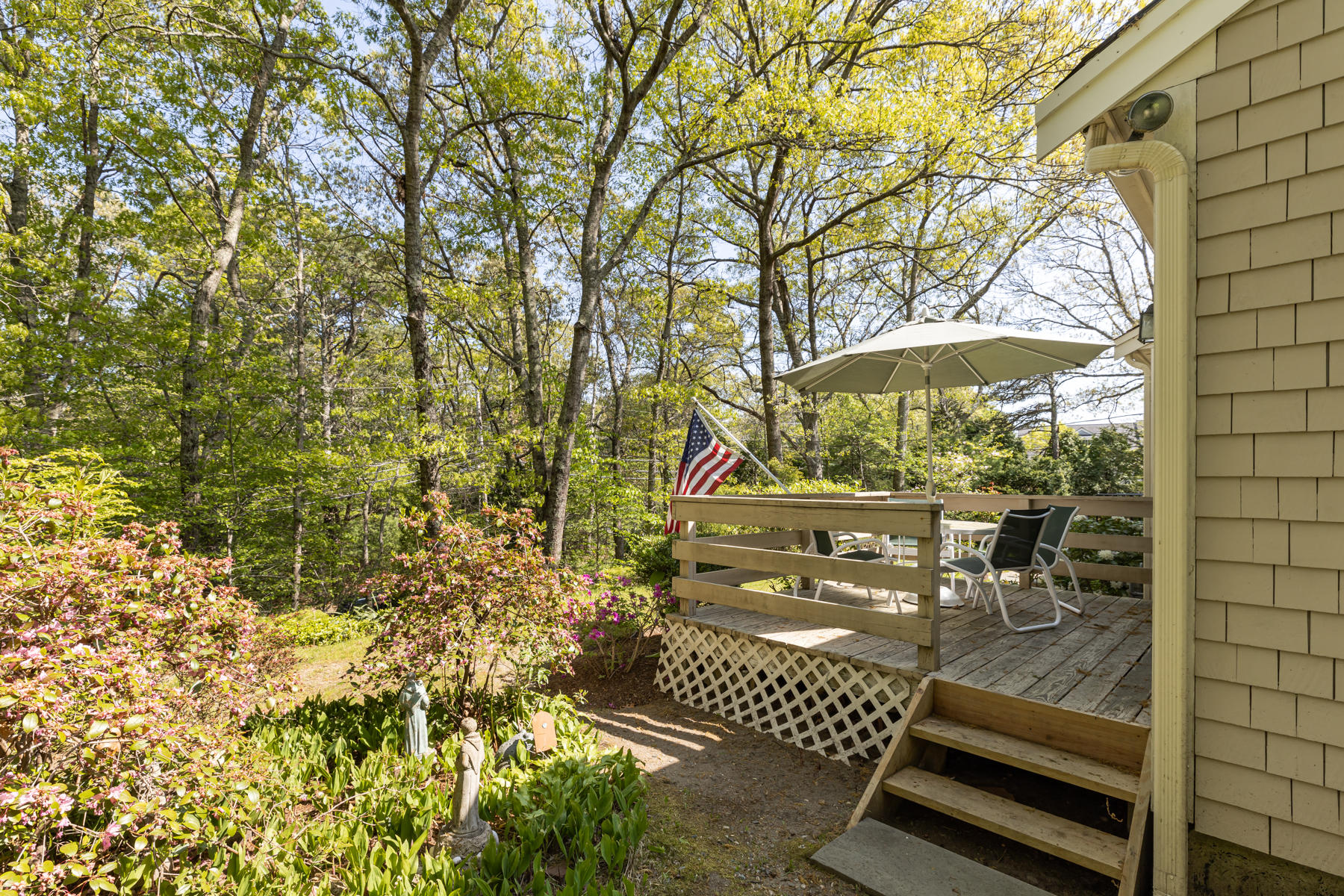 4 South Sandwich Road Mashpee, MA 02649 - Photo 20 of 58 4SouthSandwichRdMashpee-5196