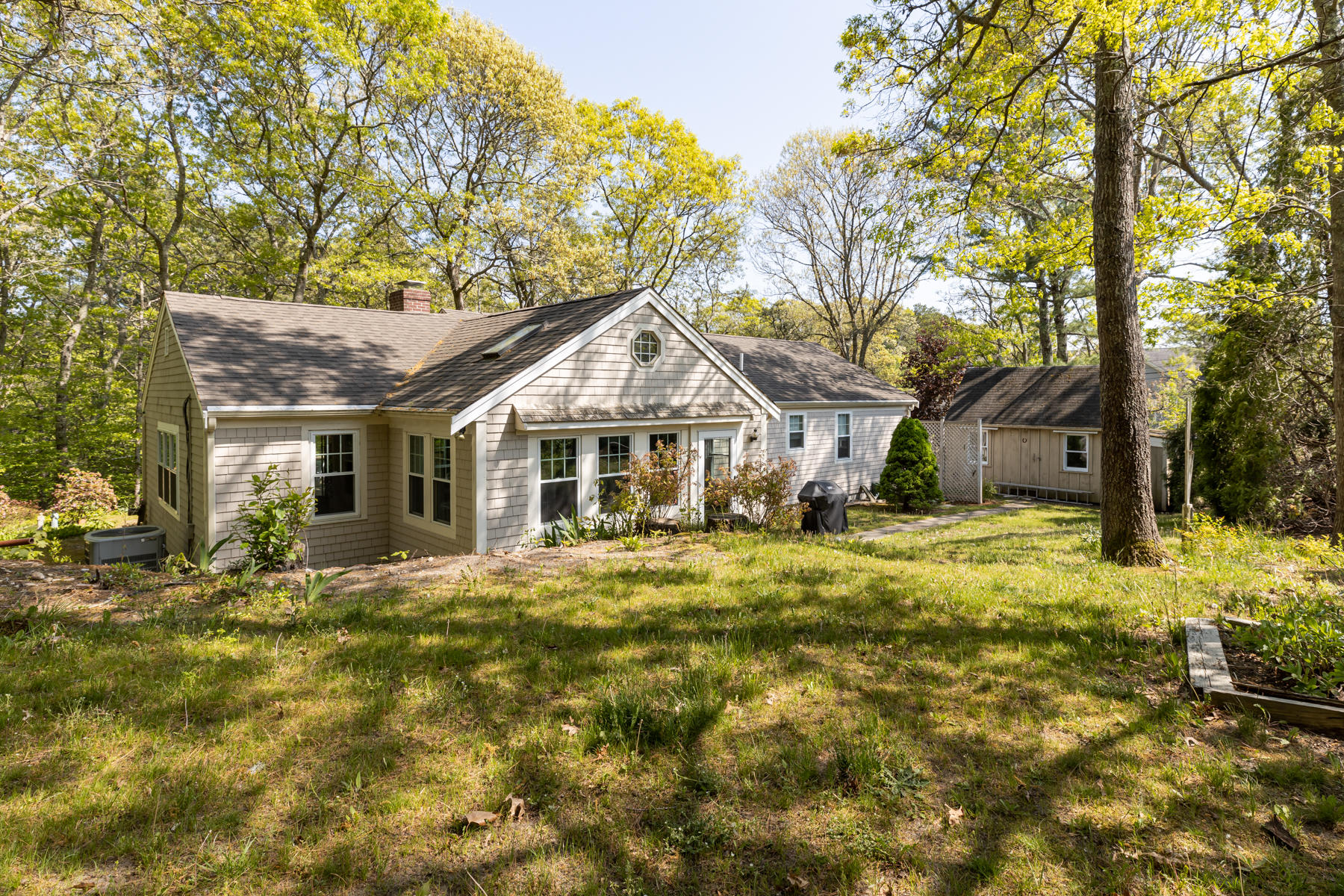 4 South Sandwich Road Mashpee, MA 02649 - Photo 22 of 58 4SouthSandwichRdMashpee-5194